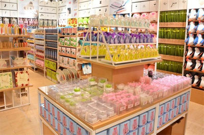 10元店加盟 開啟優(yōu)質日常百貨生意新篇章